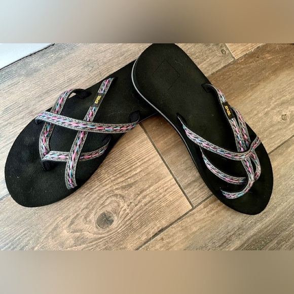 Teva Olowahu Women’s Strappy Sandals Size 9 Mush Footbed Pink Black Gray Teal - Picture 1 of 5